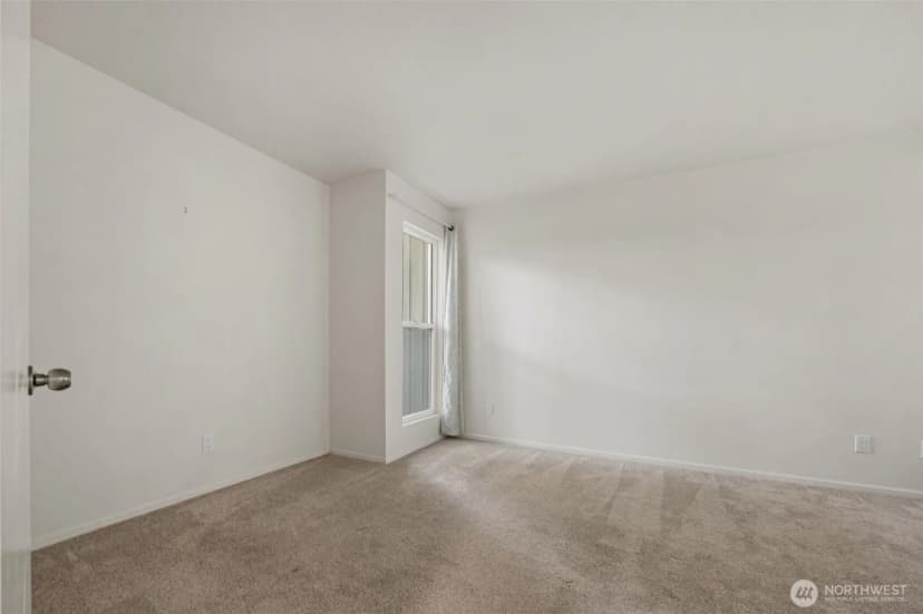 Property photo for 10819 Ne 37th Place #221, Bellevue photo 23