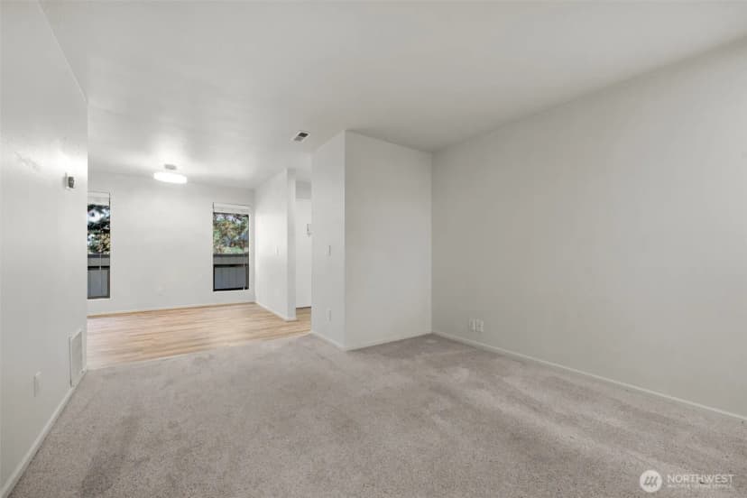 Property photo for 10819 Ne 37th Place #221, Bellevue photo 12
