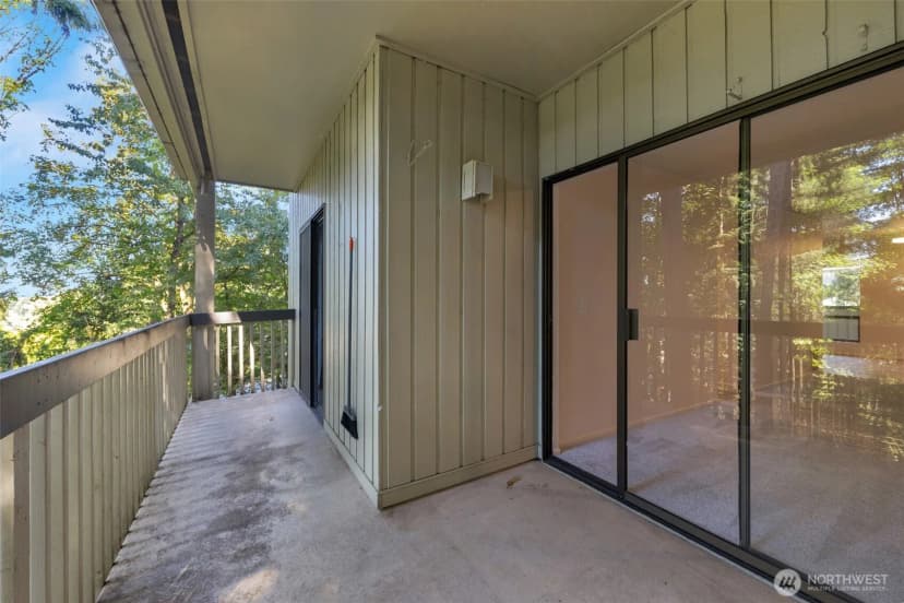 Property photo for 10819 Ne 37th Place #221, Bellevue photo 25