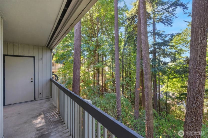 Property photo for 10819 Ne 37th Place #221, Bellevue photo 26