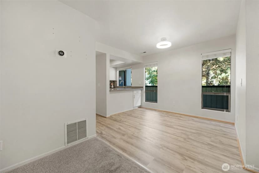Property photo for 10819 Ne 37th Place #221, Bellevue photo 11