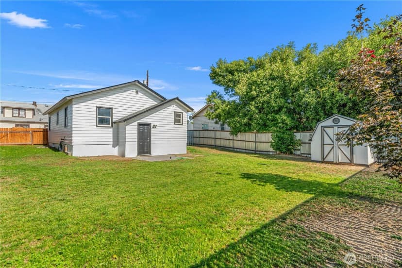 Property photo for 3 Island View Street, Wenatchee photo 33