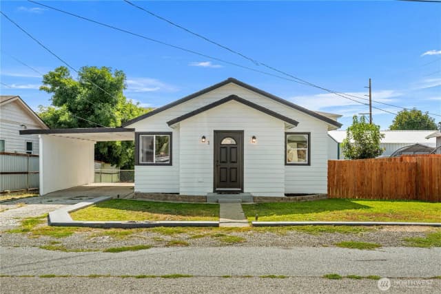 Property photo for 3 Island View Street, Wenatchee