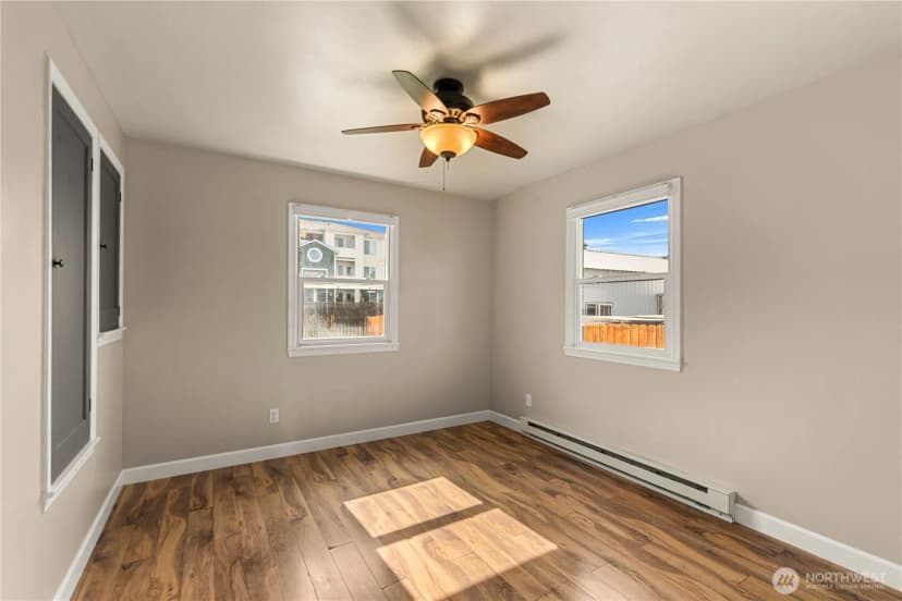 Property photo for 3 Island View Street, Wenatchee photo 9