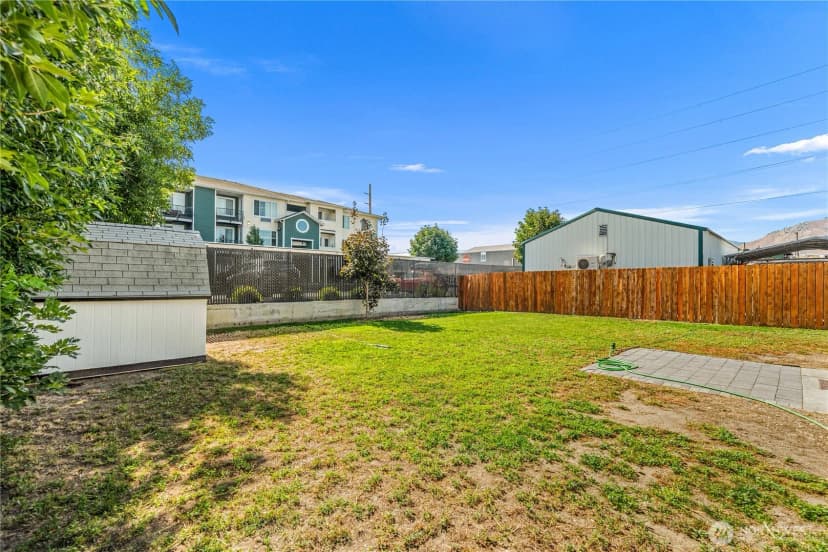 Property photo for 3 Island View Street, Wenatchee photo 36