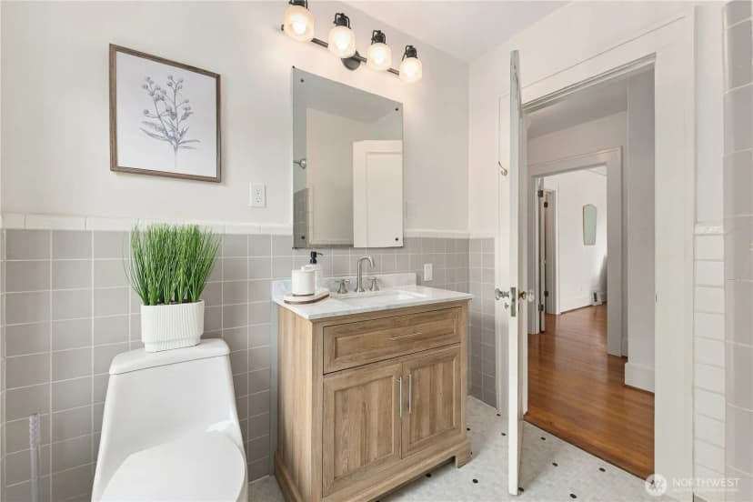Property photo for 15 Orchard Road, Tacoma photo 19