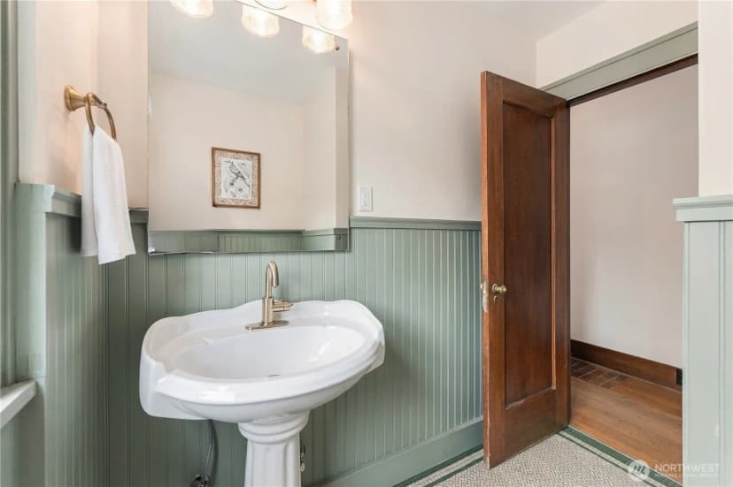 Property photo for 15 Orchard Road, Tacoma photo 15