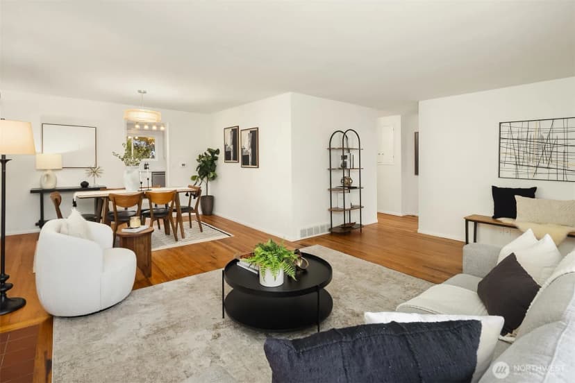 Property photo for 7720 36th Avenue Sw, Seattle photo 4