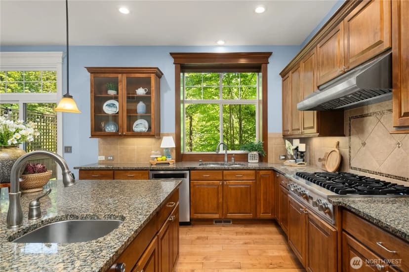 Property photo for 2534 Nw Stoney Creek Drive, Issaquah photo 12