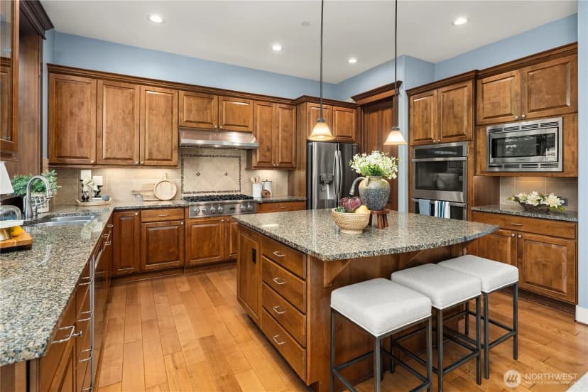 Property photo for 2534 Nw Stoney Creek Drive, Issaquah photo 11