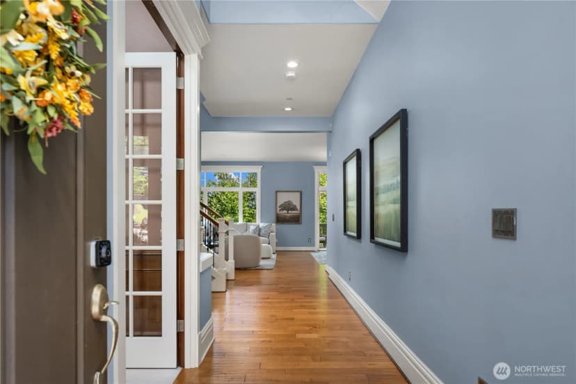 Property photo for 2534 Nw Stoney Creek Drive, Issaquah photo 4
