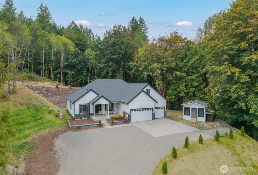 Property photo for 5070 Se Mullenix Road, Port Orchard photo 3