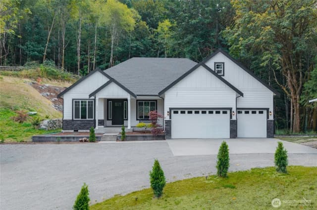 Property photo for 5070 Se Mullenix Road, Port Orchard
