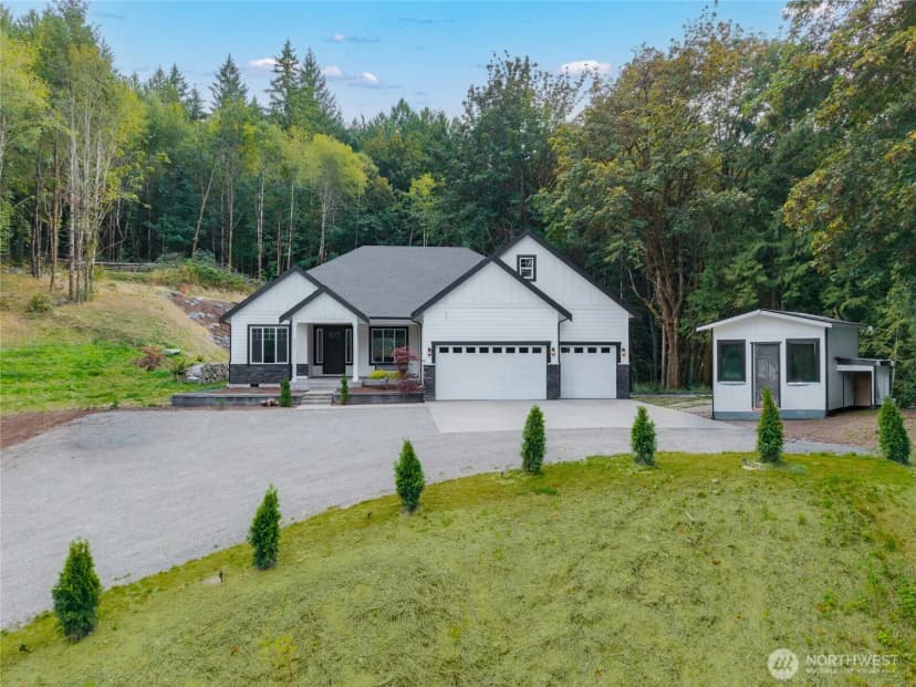 Property photo for 5070 Se Mullenix Road, Port Orchard photo 2