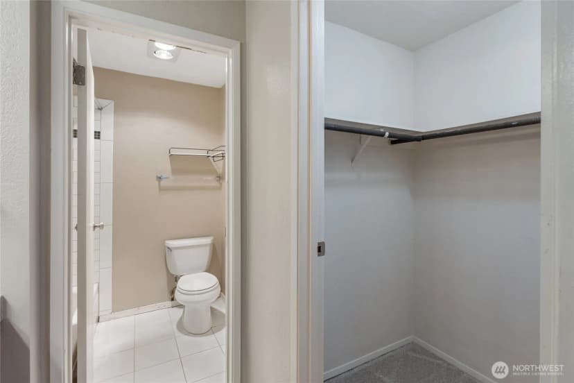 Property photo for 14620 Ne 35th Street #105, Bellevue photo 20