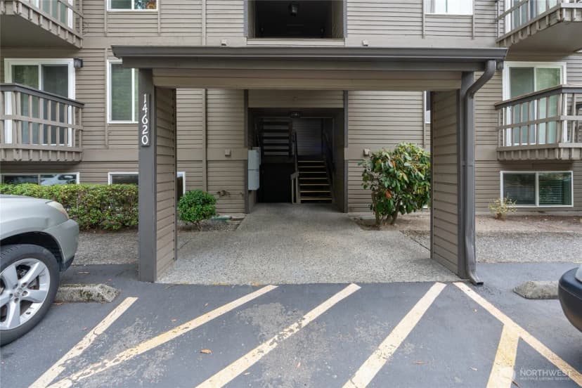 Property photo for 14620 Ne 35th Street #105, Bellevue photo 24