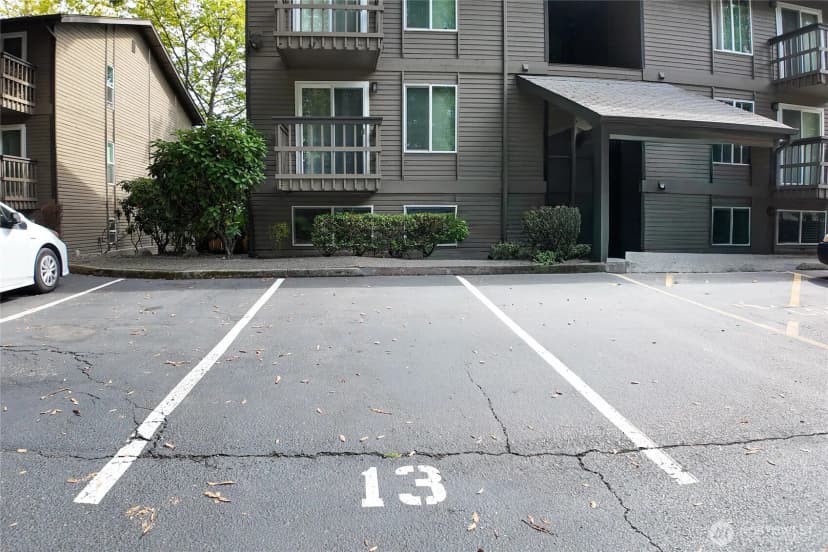 Property photo for 14620 Ne 35th Street #105, Bellevue photo 29