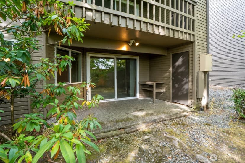Property photo for 14620 Ne 35th Street #105, Bellevue photo 32