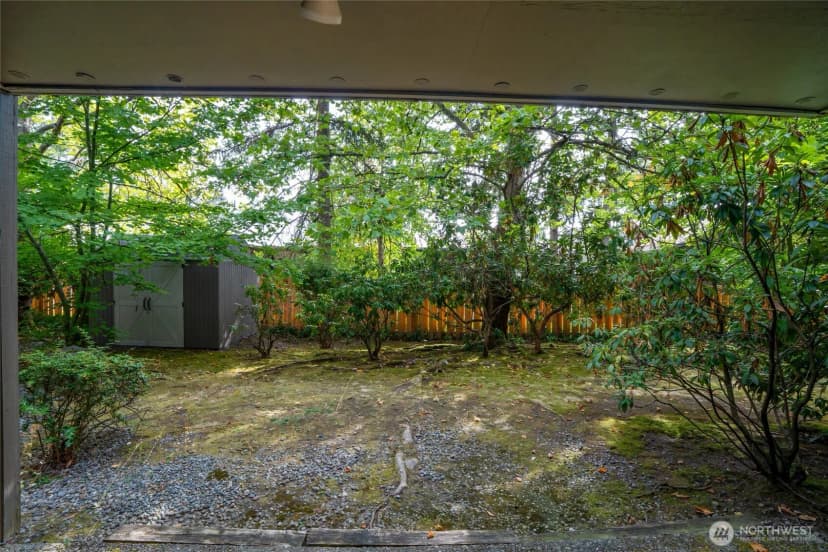Property photo for 14620 Ne 35th Street #105, Bellevue photo 34