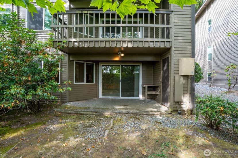 Property photo for 14620 Ne 35th Street #105, Bellevue photo 31