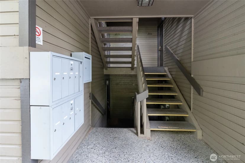 Property photo for 14620 Ne 35th Street #105, Bellevue photo 25