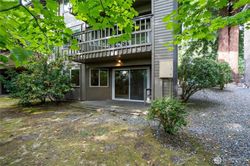 Property photo for 14620 Ne 35th Street #105, Bellevue photo 30