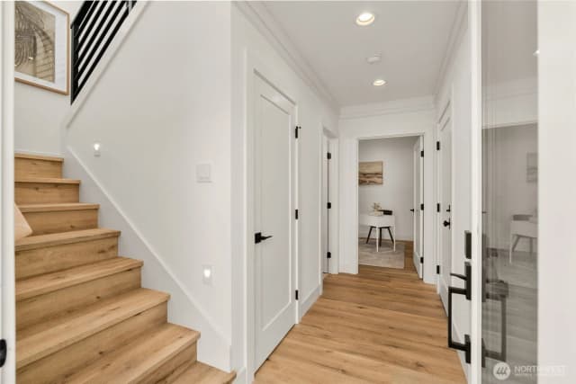 Property photo for 9251 Palatine Avenue N, Seattle photo 3