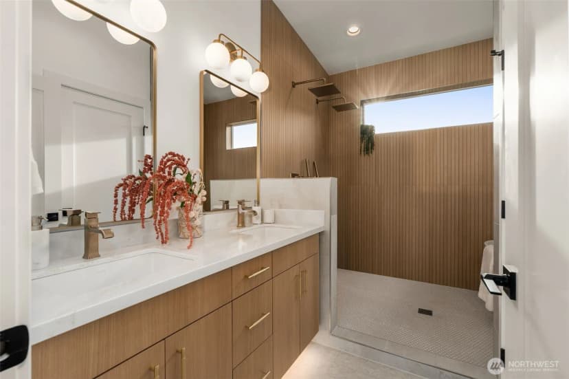Property photo for 9251 Palatine Avenue N, Seattle photo 26