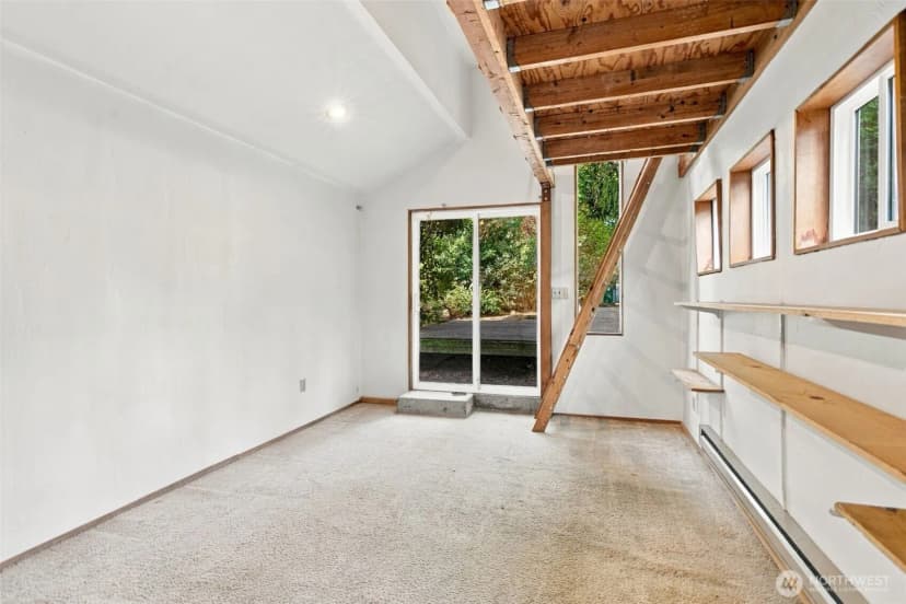 Property photo for 9555 College Way N, Seattle photo 22