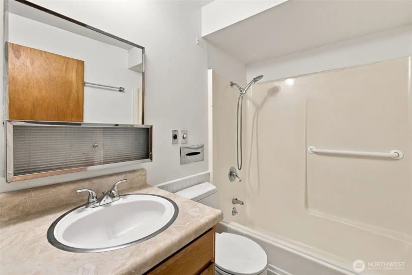 Property photo for 9555 College Way N, Seattle photo 24