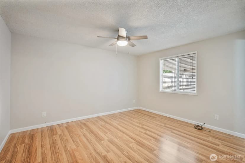 Property photo for 3612 Ocean Beach Highway, Longview photo 12