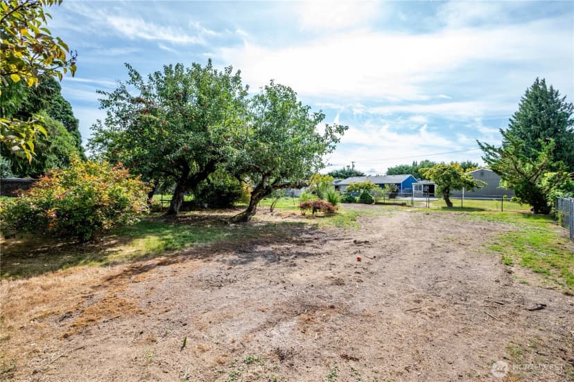 Property photo for 3612 Ocean Beach Highway, Longview photo 30