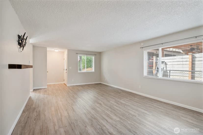 Property photo for 3612 Ocean Beach Highway, Longview photo 6