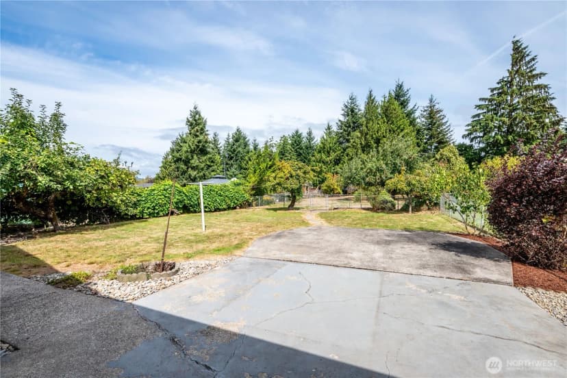 Property photo for 3612 Ocean Beach Highway, Longview photo 24