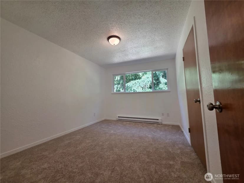 Property photo for 2407 106th Avenue E, Edgewood photo 14
