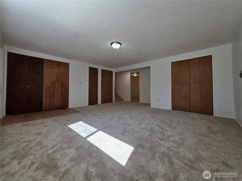 Property photo for 2407 106th Avenue E, Edgewood photo 16