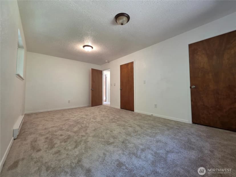 Property photo for 2407 106th Avenue E, Edgewood photo 9