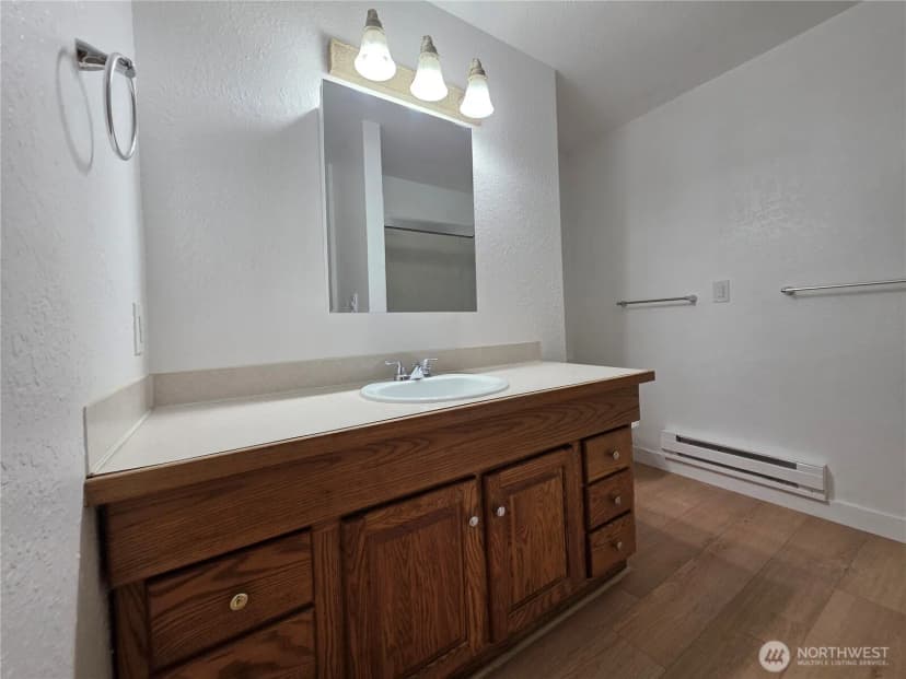Property photo for 2407 106th Avenue E, Edgewood photo 21