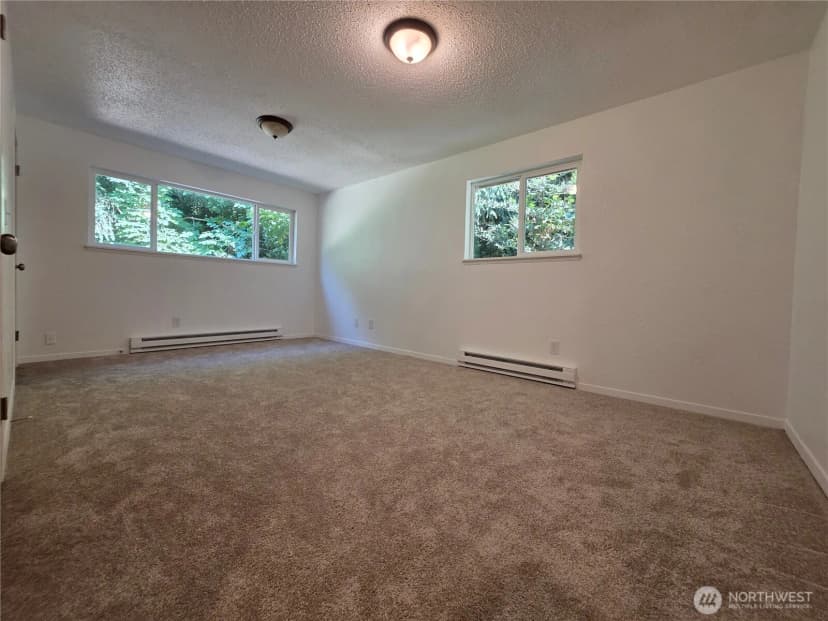 Property photo for 2407 106th Avenue E, Edgewood photo 10