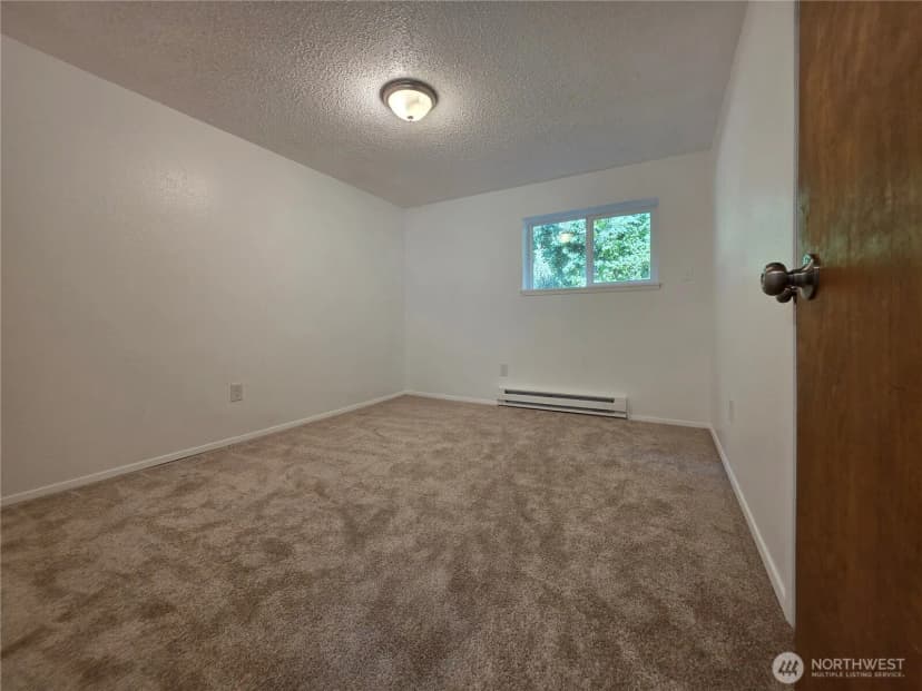 Property photo for 2407 106th Avenue E, Edgewood photo 17