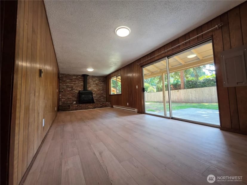 Property photo for 2407 106th Avenue E, Edgewood photo 5