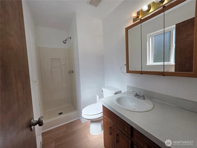 Property photo for 2407 106th Avenue E, Edgewood photo 12