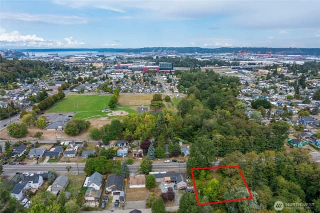 Property photo for 1656 E Fairbanks Street, Tacoma photo 3