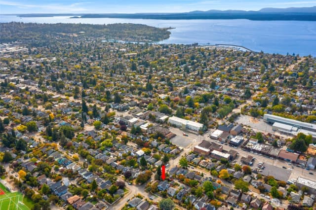 Property photo for 7705 23rd Avenue Nw, Seattle photo 2