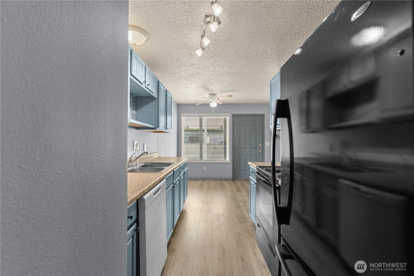 Property photo for 10 S Cove Avenue #29, Wenatchee photo 7