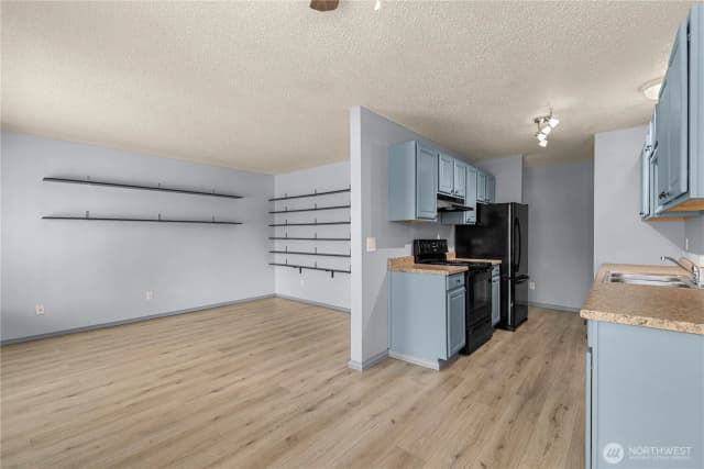 Property photo for 10 S Cove Avenue #29, Wenatchee photo 4