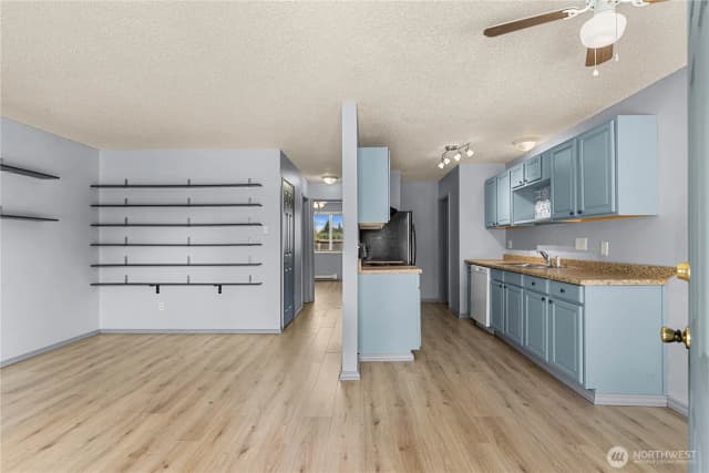 Property photo for 10 S Cove Avenue #29, Wenatchee photo 3