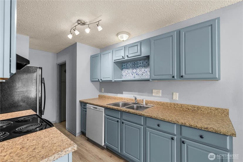 Property photo for 10 S Cove Avenue #29, Wenatchee photo 6
