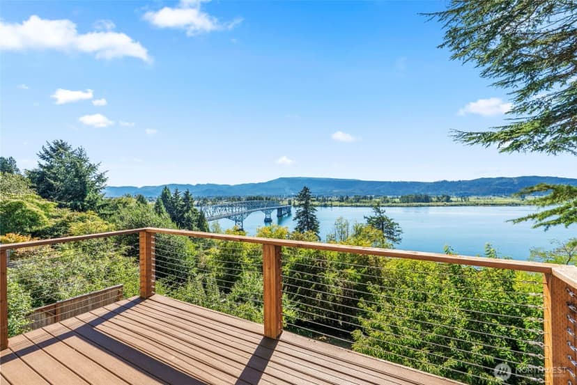 Property photo for 330 Columbia Street, Cathlamet photo 27