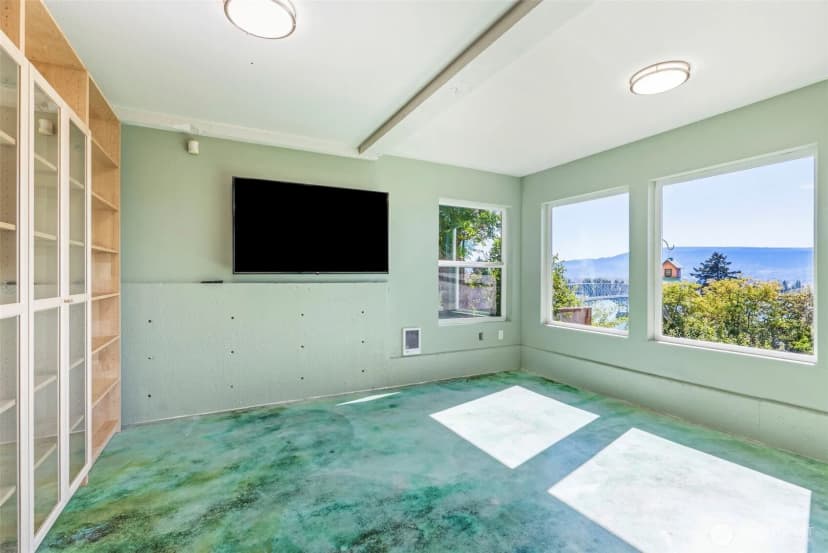 Property photo for 330 Columbia Street, Cathlamet photo 35